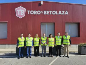 Visita de viceconsejería de Industria a Consignaciones Toro y Betolaza 1 visita toro y betolaza 4