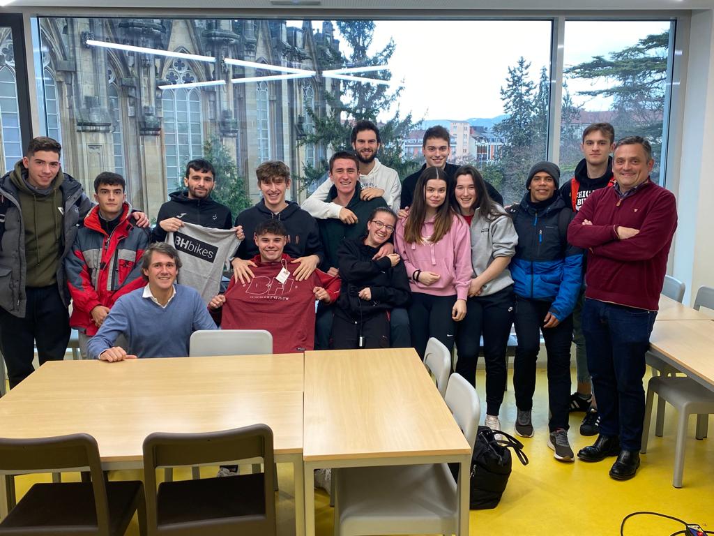 Charlas en Urkide y BH (Vitoria) 2 IMG 20230126 WA0003