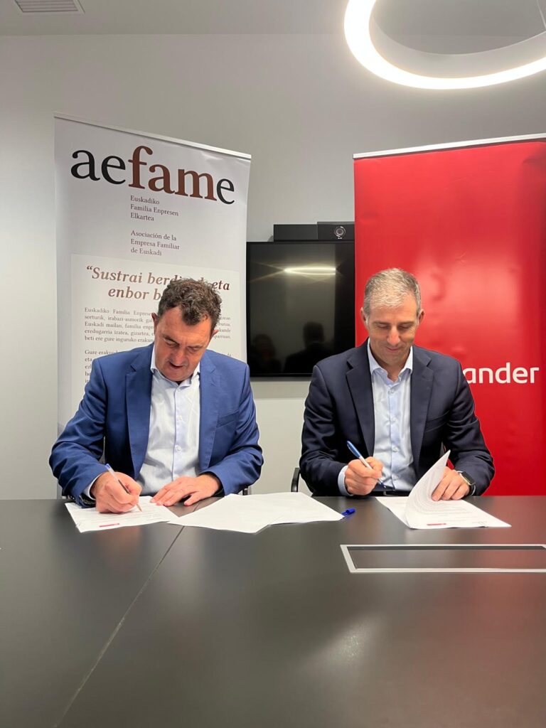 Banco Santander, AEFAMEren X. batzar nagusiaren babeslea 3 original AC8B69FA 83B0 4D84 ADEF 8A5B0FB0F23B