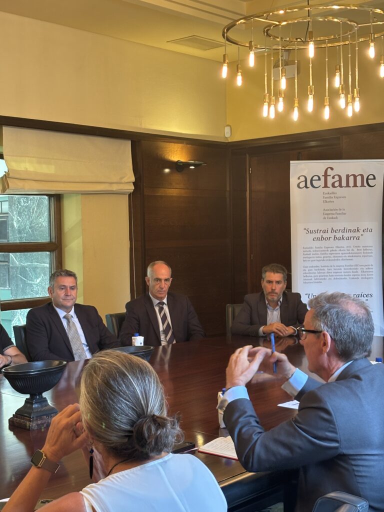 Banku ez den finantzaketari buruzko elkarrizketa bultzatzen 2 IMG 0504