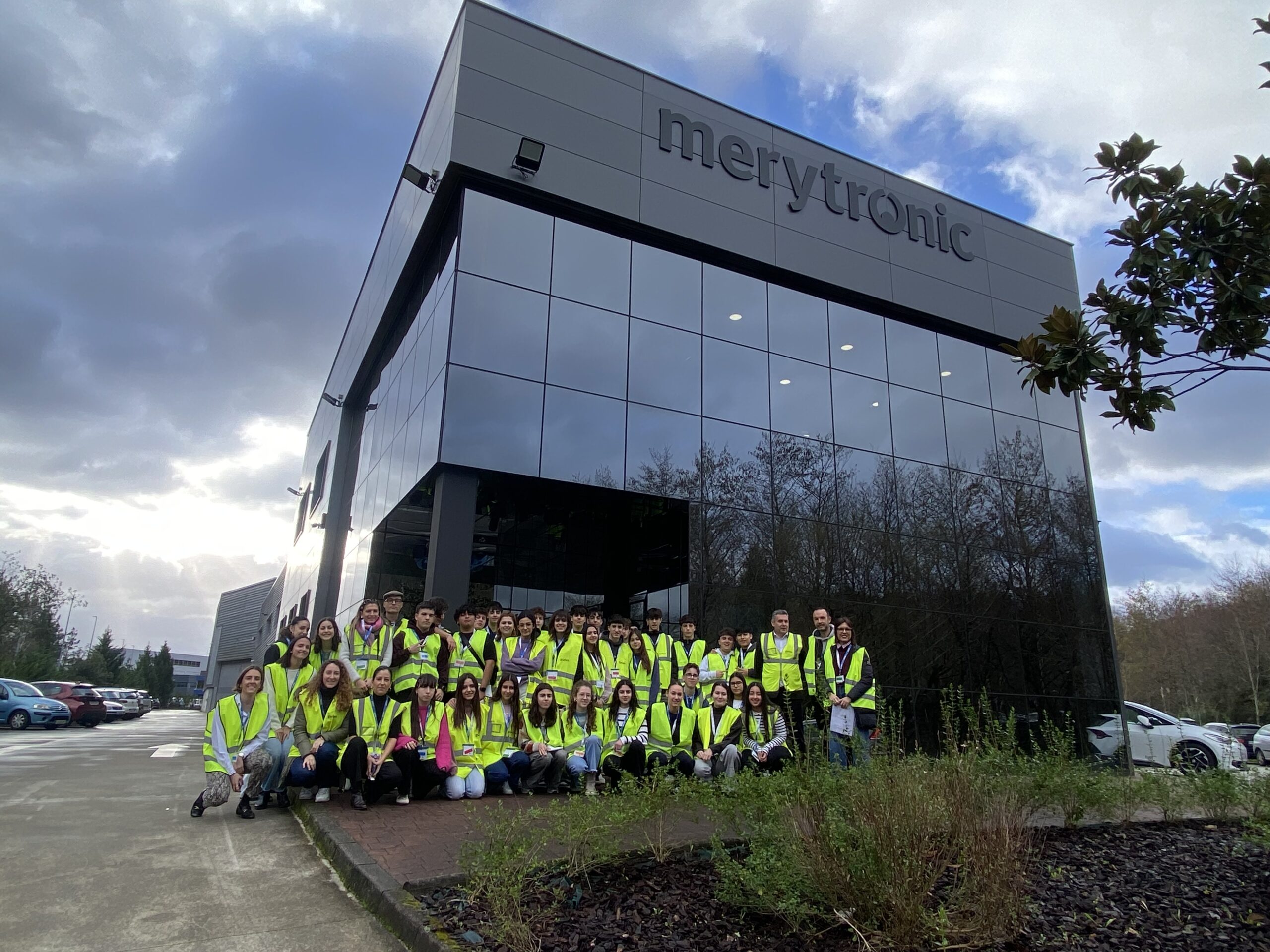 Gorlan Group empresa familiar en las aulas scaled